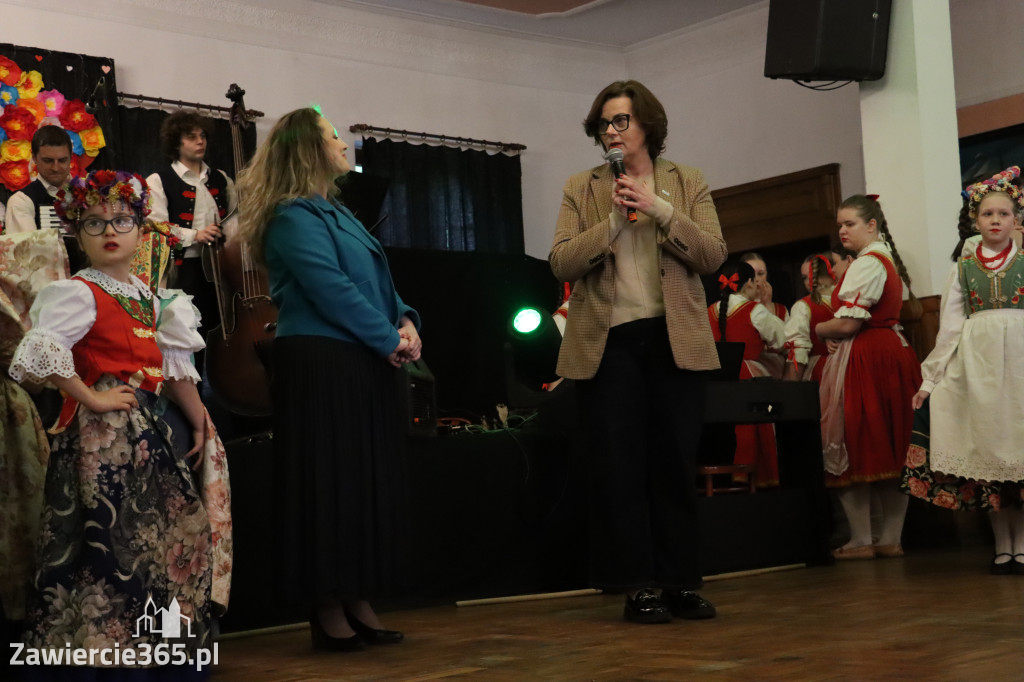 Fotorelacja: Kiermasz Wielkanocny w Pałacyku nad Wartą w Zawierciu