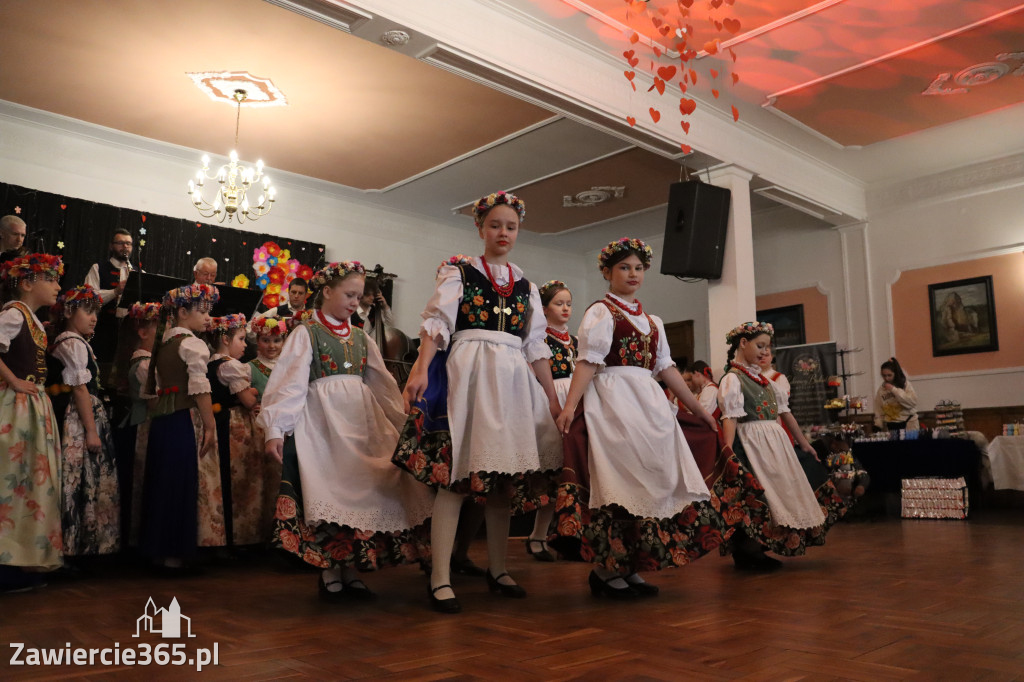 Fotorelacja: Kiermasz Wielkanocny w Pałacyku nad Wartą w Zawierciu