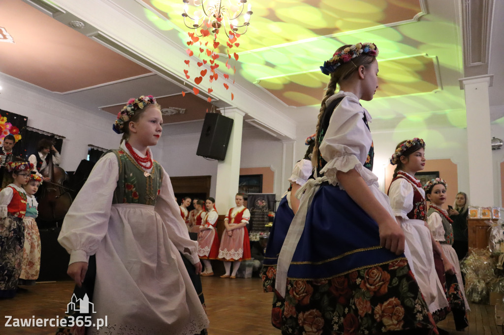 Fotorelacja: Kiermasz Wielkanocny w Pałacyku nad Wartą w Zawierciu