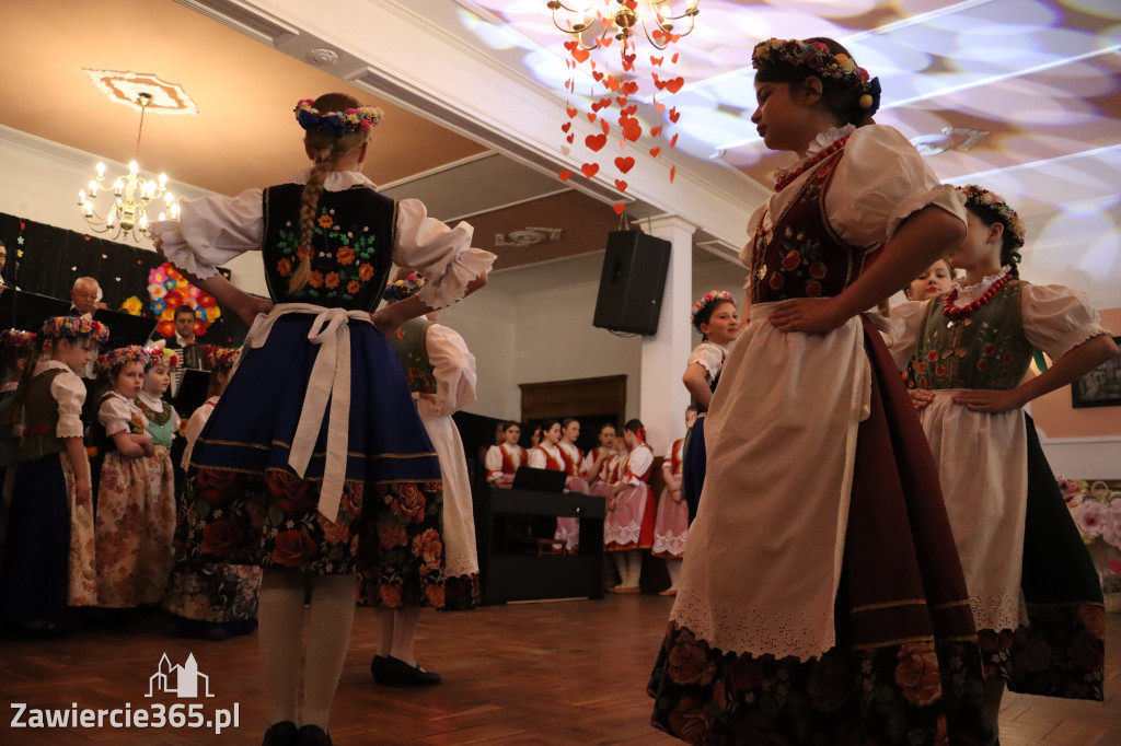 Fotorelacja: Kiermasz Wielkanocny w Pałacyku nad Wartą w Zawierciu
