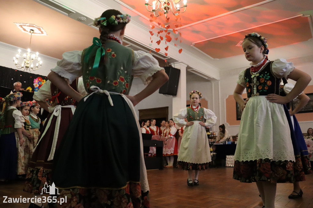Fotorelacja: Kiermasz Wielkanocny w Pałacyku nad Wartą w Zawierciu