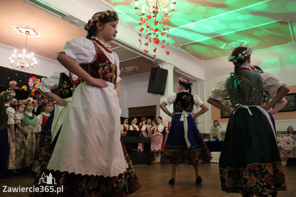 Fotorelacja: Kiermasz Wielkanocny w Pałacyku nad Wartą w Zawierciu