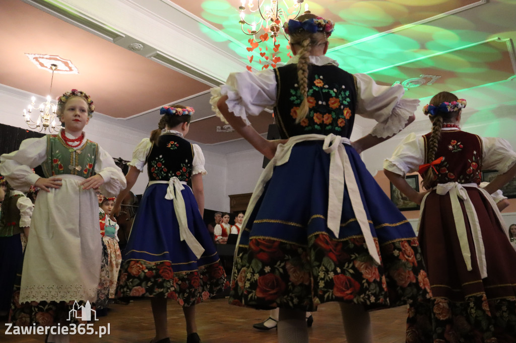 Fotorelacja: Kiermasz Wielkanocny w Pałacyku nad Wartą w Zawierciu