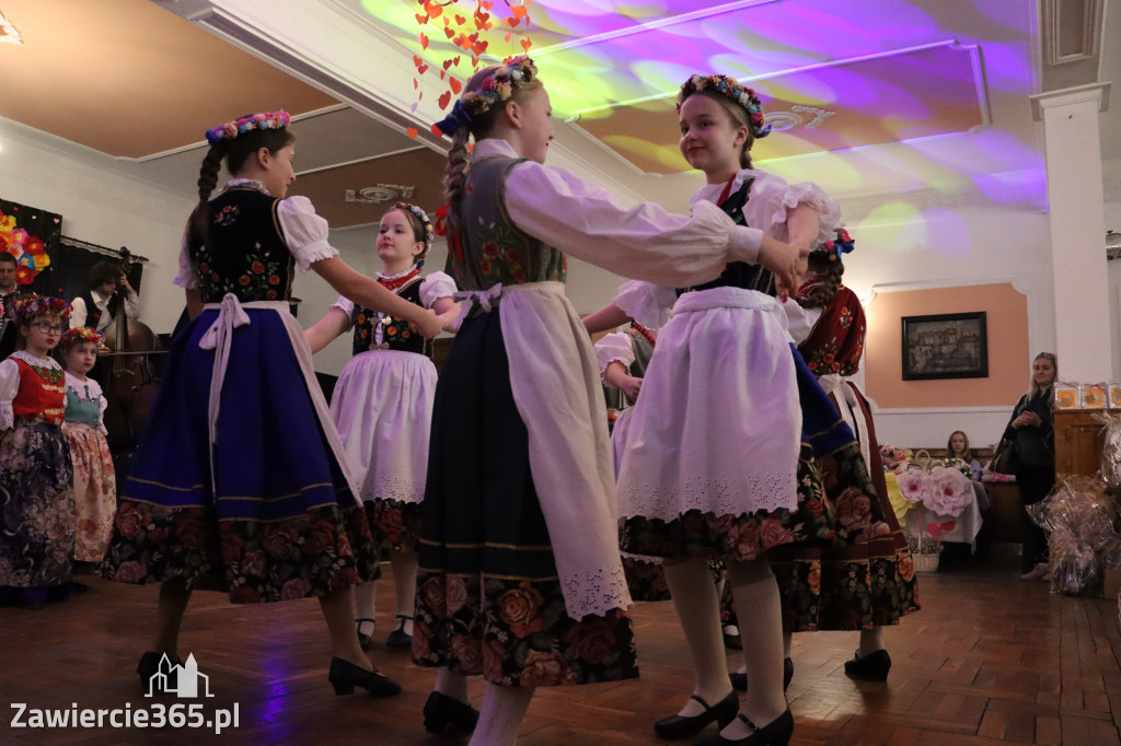 Fotorelacja: Kiermasz Wielkanocny w Pałacyku nad Wartą w Zawierciu