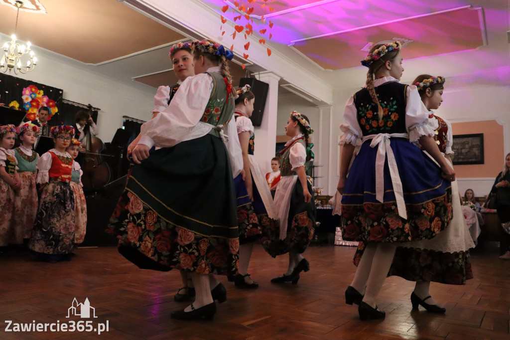 Fotorelacja: Kiermasz Wielkanocny w Pałacyku nad Wartą w Zawierciu