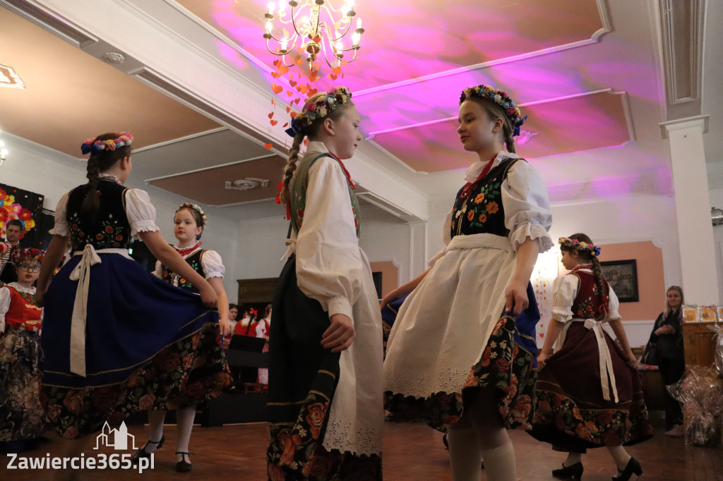 Fotorelacja: Kiermasz Wielkanocny w Pałacyku nad Wartą w Zawierciu