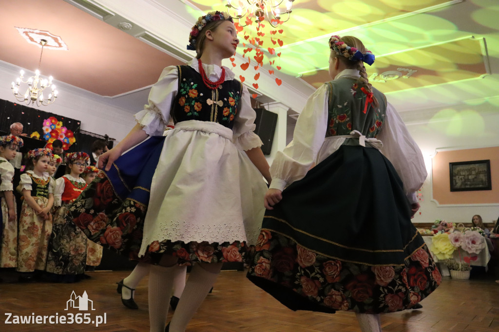 Fotorelacja: Kiermasz Wielkanocny w Pałacyku nad Wartą w Zawierciu