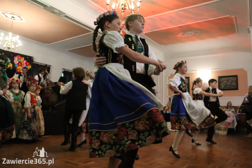 Fotorelacja: Kiermasz Wielkanocny w Pałacyku nad Wartą w Zawierciu