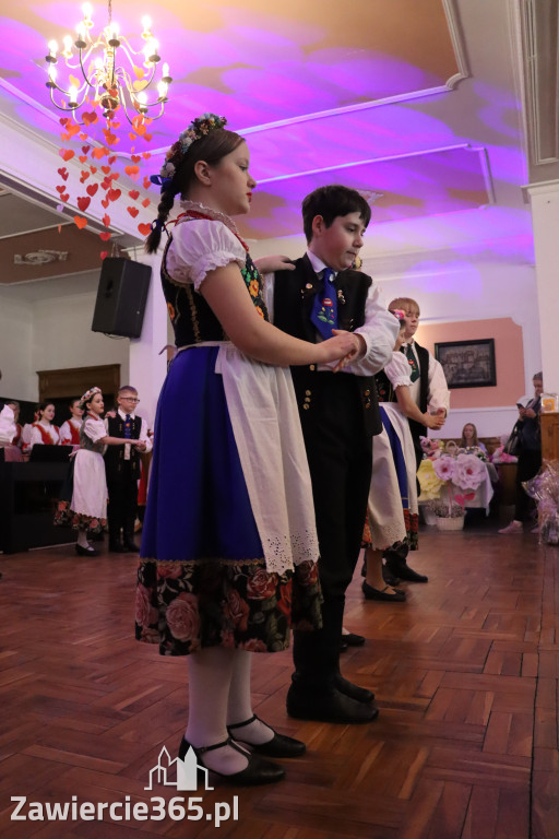 Fotorelacja: Kiermasz Wielkanocny w Pałacyku nad Wartą w Zawierciu