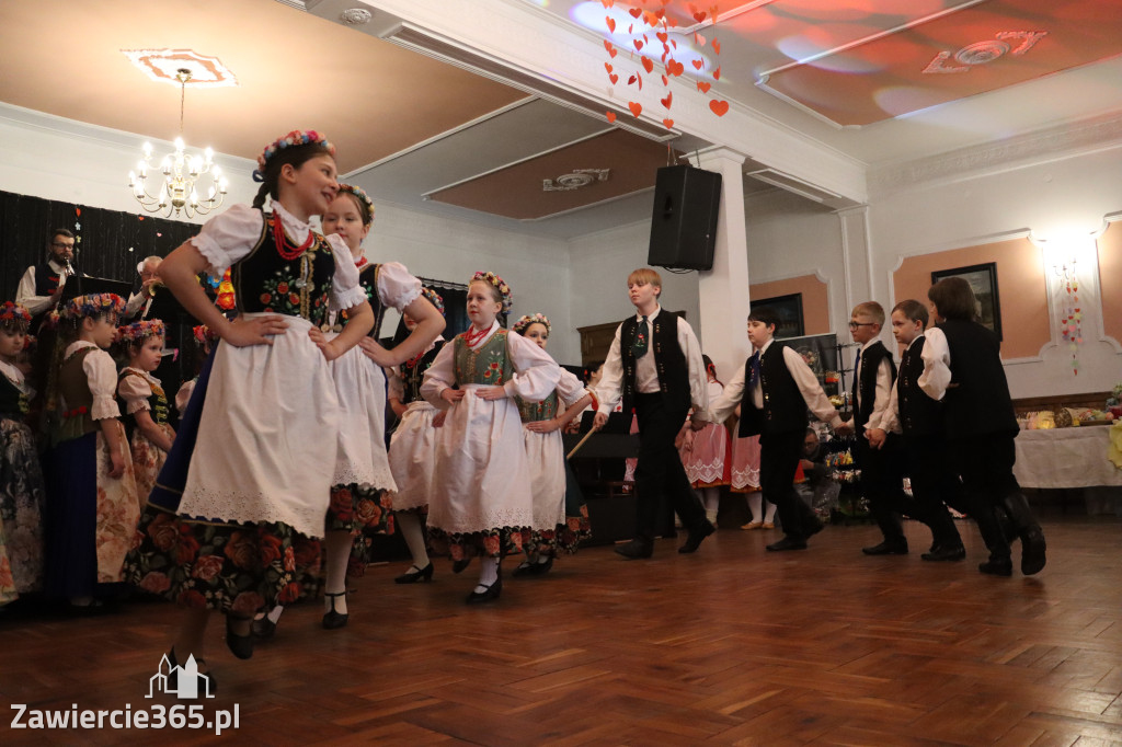 Fotorelacja: Kiermasz Wielkanocny w Pałacyku nad Wartą w Zawierciu