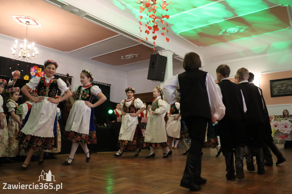 Fotorelacja: Kiermasz Wielkanocny w Pałacyku nad Wartą w Zawierciu