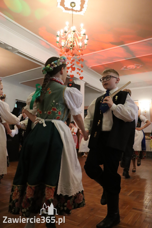 Fotorelacja: Kiermasz Wielkanocny w Pałacyku nad Wartą w Zawierciu