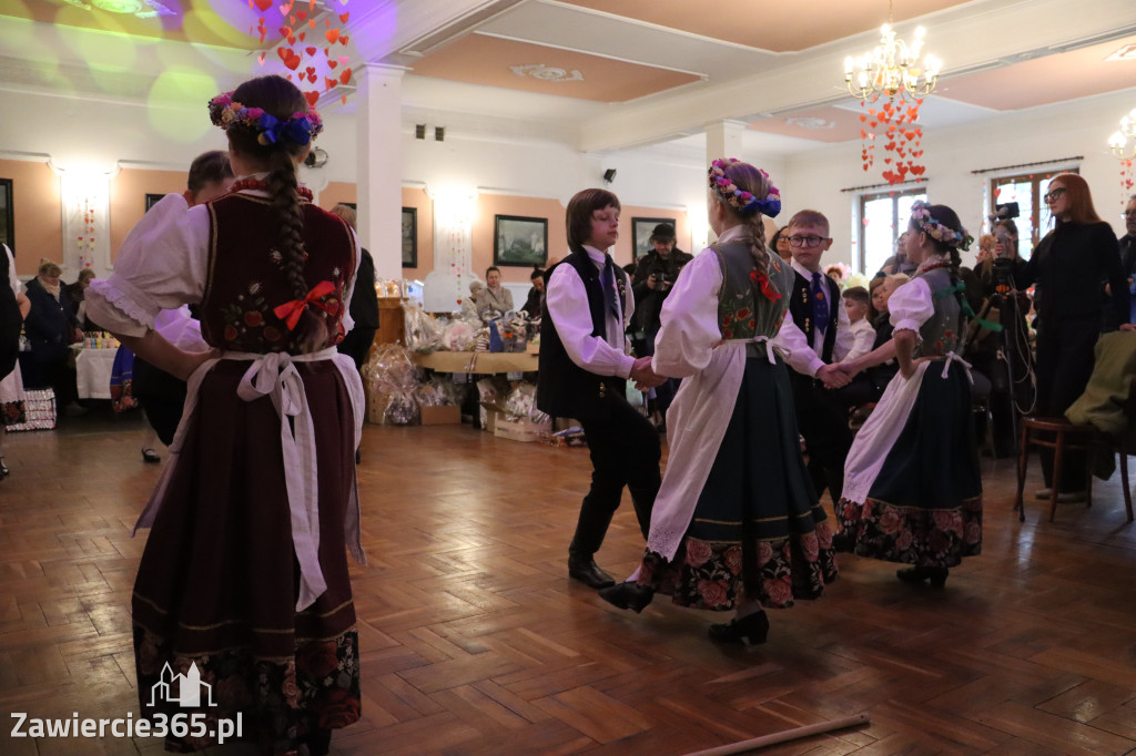 Fotorelacja: Kiermasz Wielkanocny w Pałacyku nad Wartą w Zawierciu