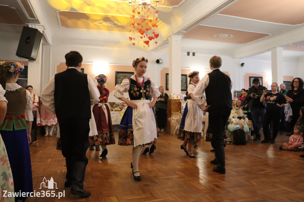 Fotorelacja: Kiermasz Wielkanocny w Pałacyku nad Wartą w Zawierciu