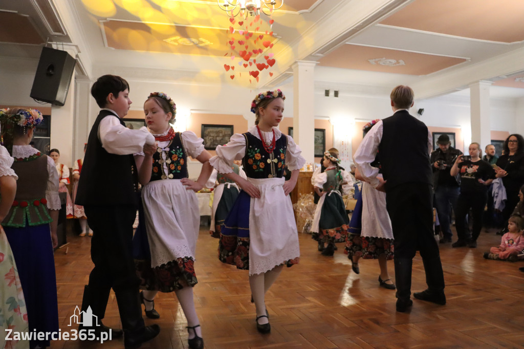 Fotorelacja: Kiermasz Wielkanocny w Pałacyku nad Wartą w Zawierciu