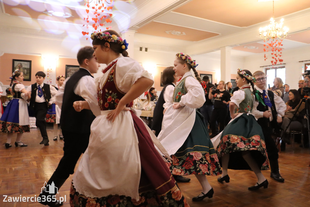 Fotorelacja: Kiermasz Wielkanocny w Pałacyku nad Wartą w Zawierciu