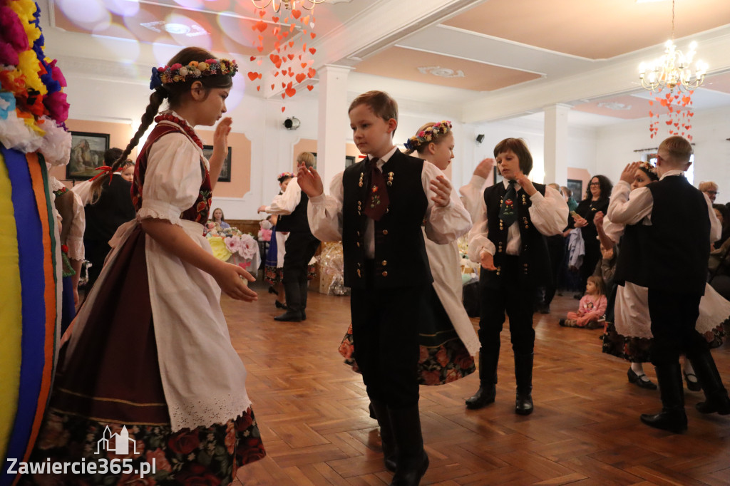 Fotorelacja: Kiermasz Wielkanocny w Pałacyku nad Wartą w Zawierciu