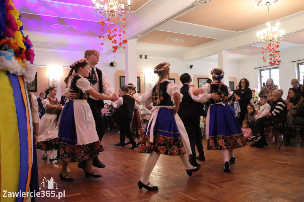 Fotorelacja: Kiermasz Wielkanocny w Pałacyku nad Wartą w Zawierciu