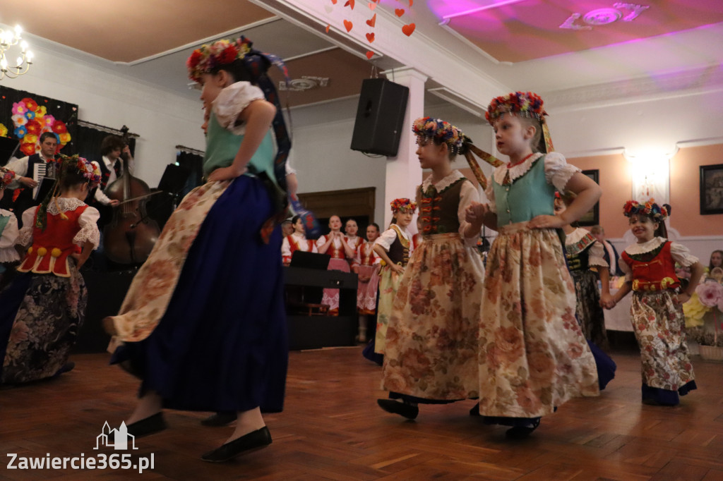 Fotorelacja: Kiermasz Wielkanocny w Pałacyku nad Wartą w Zawierciu