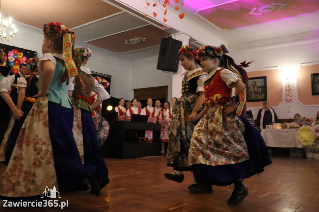 Fotorelacja: Kiermasz Wielkanocny w Pałacyku nad Wartą w Zawierciu