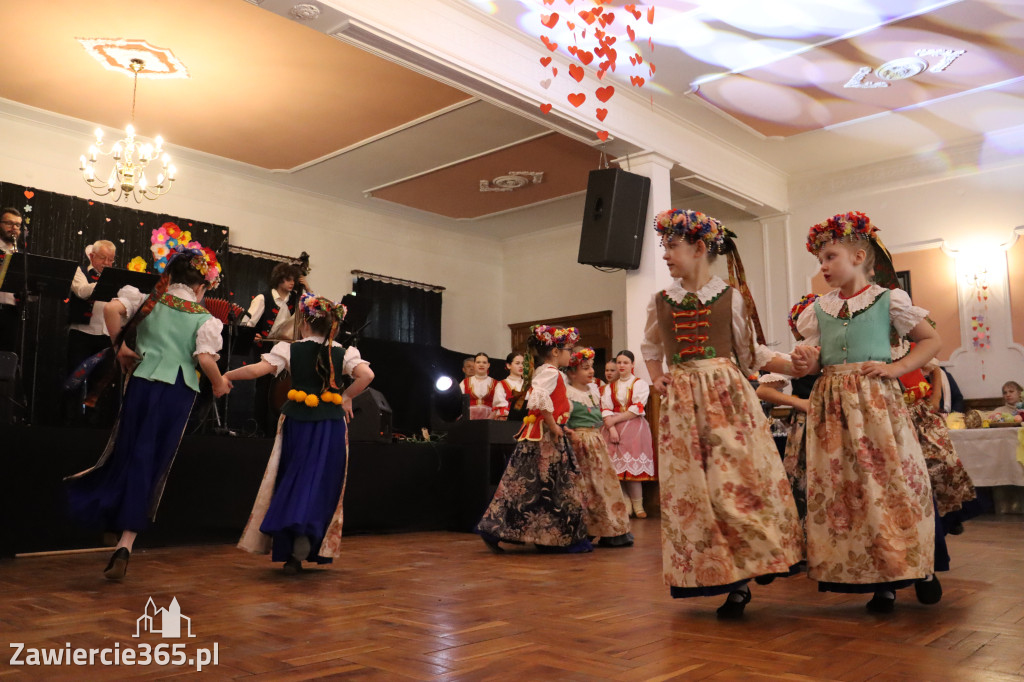 Fotorelacja: Kiermasz Wielkanocny w Pałacyku nad Wartą w Zawierciu