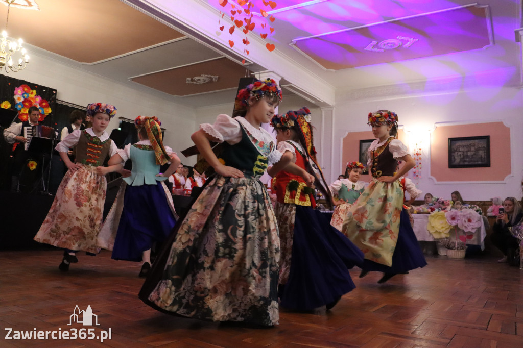 Fotorelacja: Kiermasz Wielkanocny w Pałacyku nad Wartą w Zawierciu