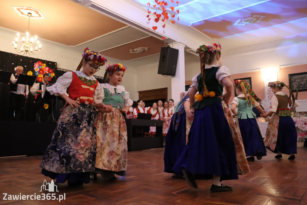 Fotorelacja: Kiermasz Wielkanocny w Pałacyku nad Wartą w Zawierciu