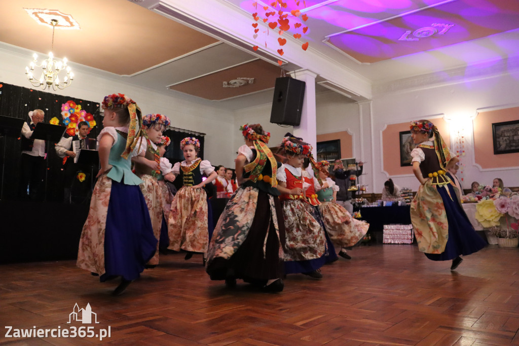 Fotorelacja: Kiermasz Wielkanocny w Pałacyku nad Wartą w Zawierciu