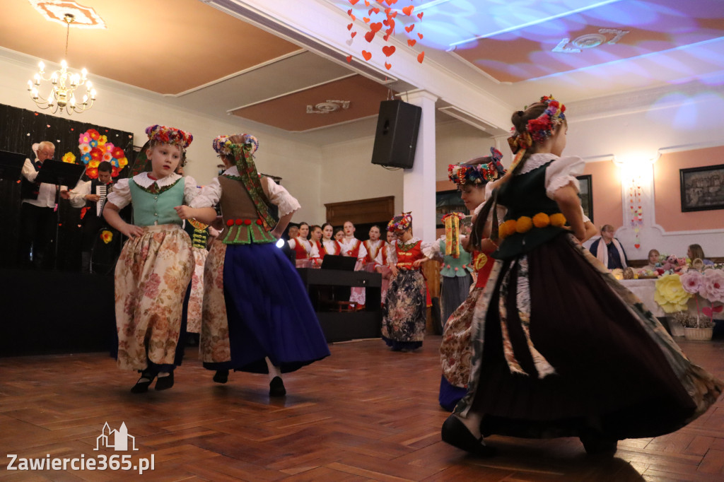 Fotorelacja: Kiermasz Wielkanocny w Pałacyku nad Wartą w Zawierciu