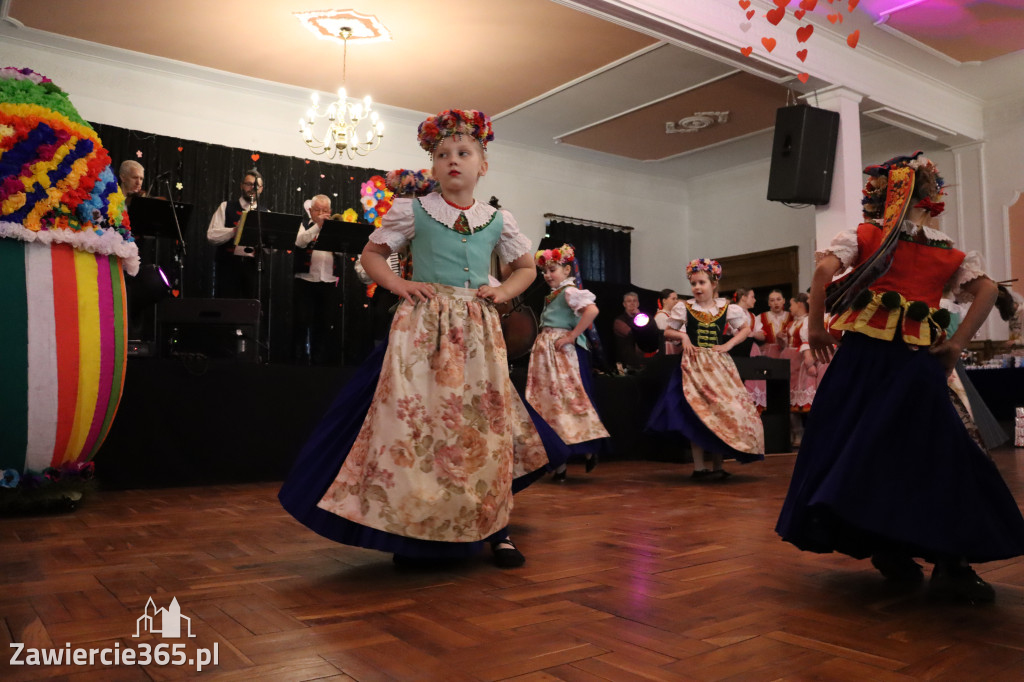 Fotorelacja: Kiermasz Wielkanocny w Pałacyku nad Wartą w Zawierciu