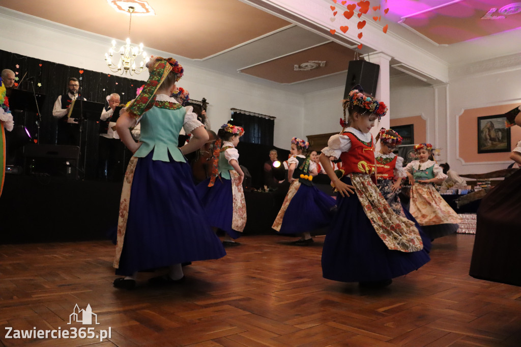 Fotorelacja: Kiermasz Wielkanocny w Pałacyku nad Wartą w Zawierciu