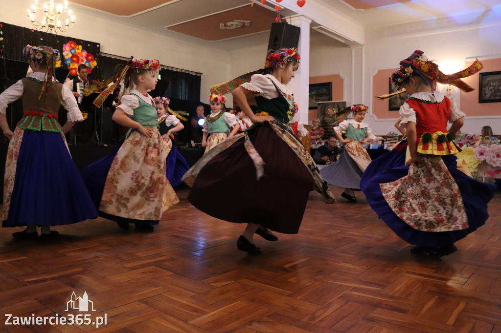 Fotorelacja: Kiermasz Wielkanocny w Pałacyku nad Wartą w Zawierciu