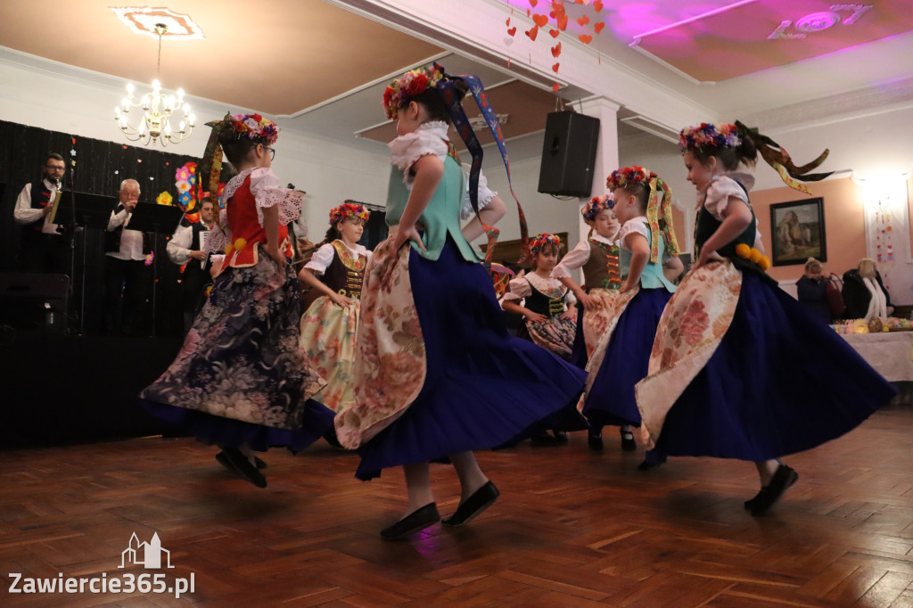 Fotorelacja: Kiermasz Wielkanocny w Pałacyku nad Wartą w Zawierciu