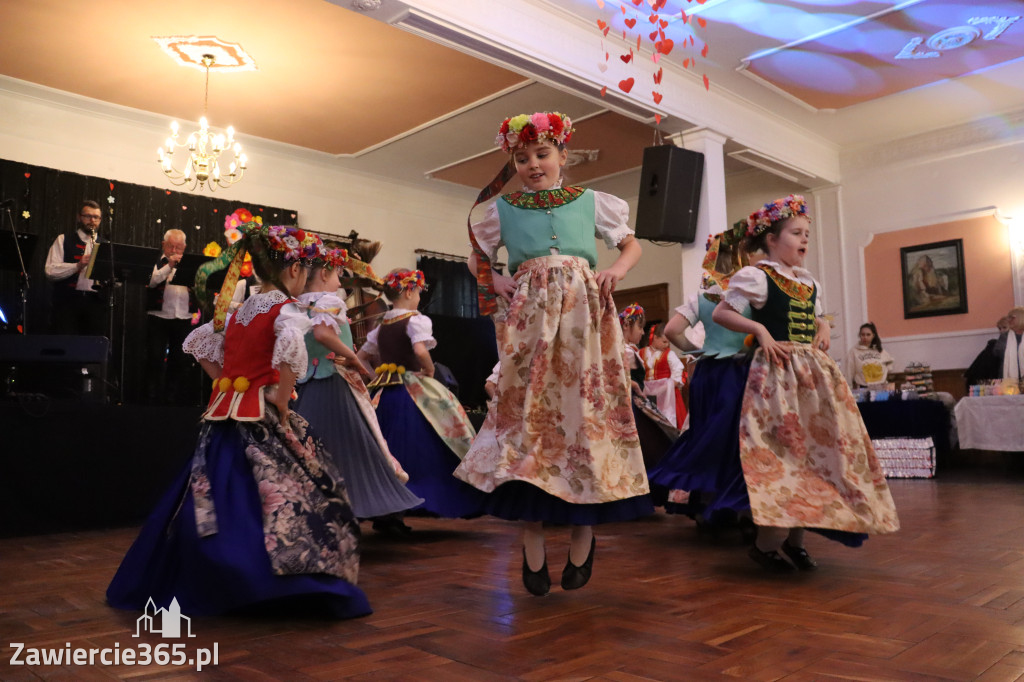 Fotorelacja: Kiermasz Wielkanocny w Pałacyku nad Wartą w Zawierciu