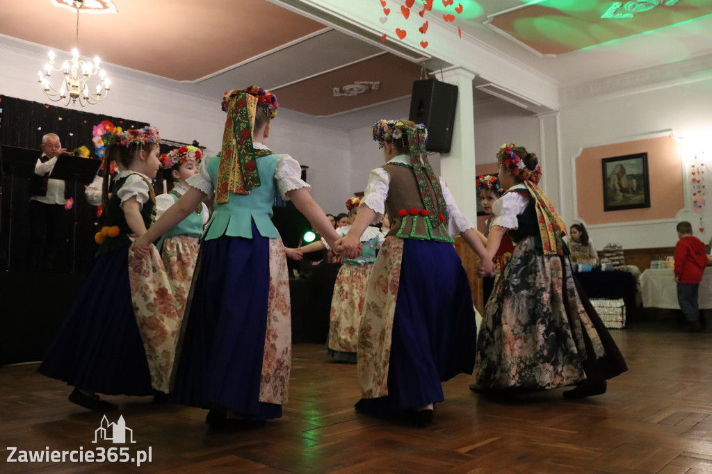 Fotorelacja: Kiermasz Wielkanocny w Pałacyku nad Wartą w Zawierciu