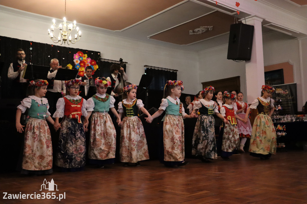 Fotorelacja: Kiermasz Wielkanocny w Pałacyku nad Wartą w Zawierciu