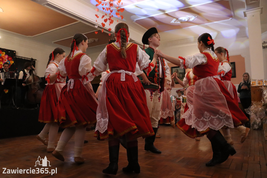 Fotorelacja: Kiermasz Wielkanocny w Pałacyku nad Wartą w Zawierciu