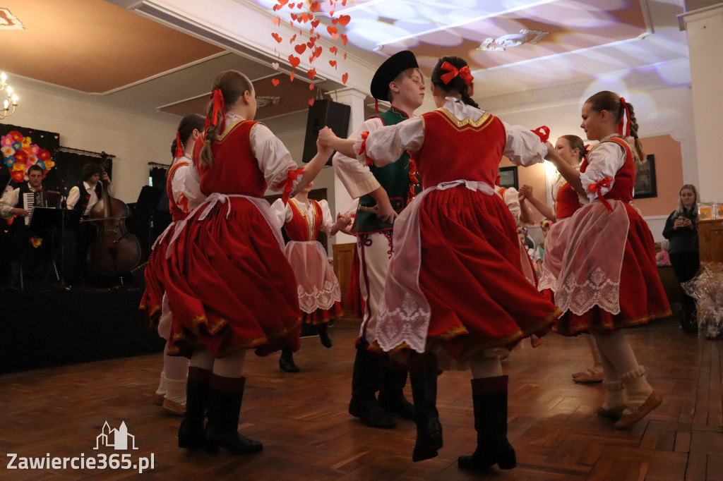 Fotorelacja: Kiermasz Wielkanocny w Pałacyku nad Wartą w Zawierciu