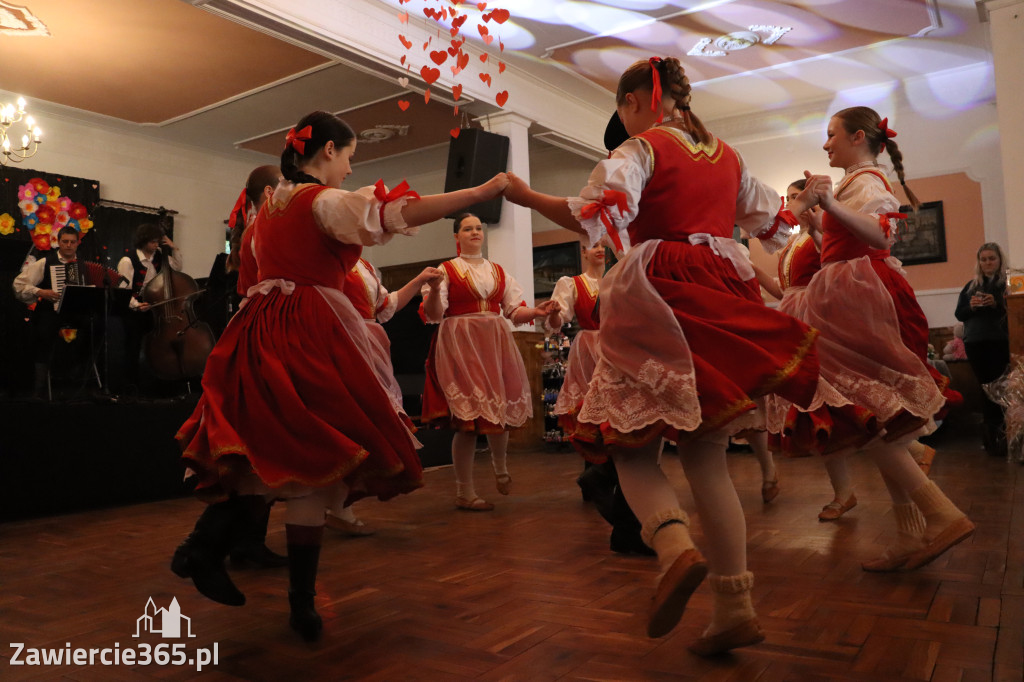 Fotorelacja: Kiermasz Wielkanocny w Pałacyku nad Wartą w Zawierciu