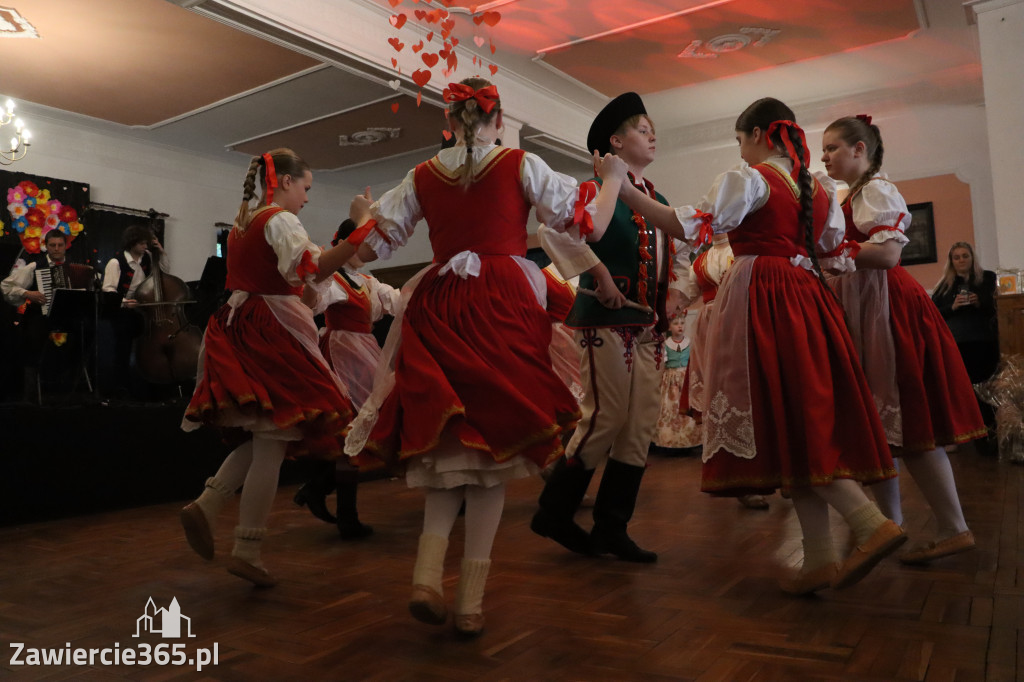 Fotorelacja: Kiermasz Wielkanocny w Pałacyku nad Wartą w Zawierciu