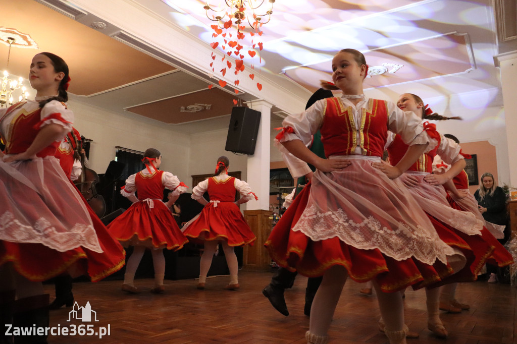 Fotorelacja: Kiermasz Wielkanocny w Pałacyku nad Wartą w Zawierciu
