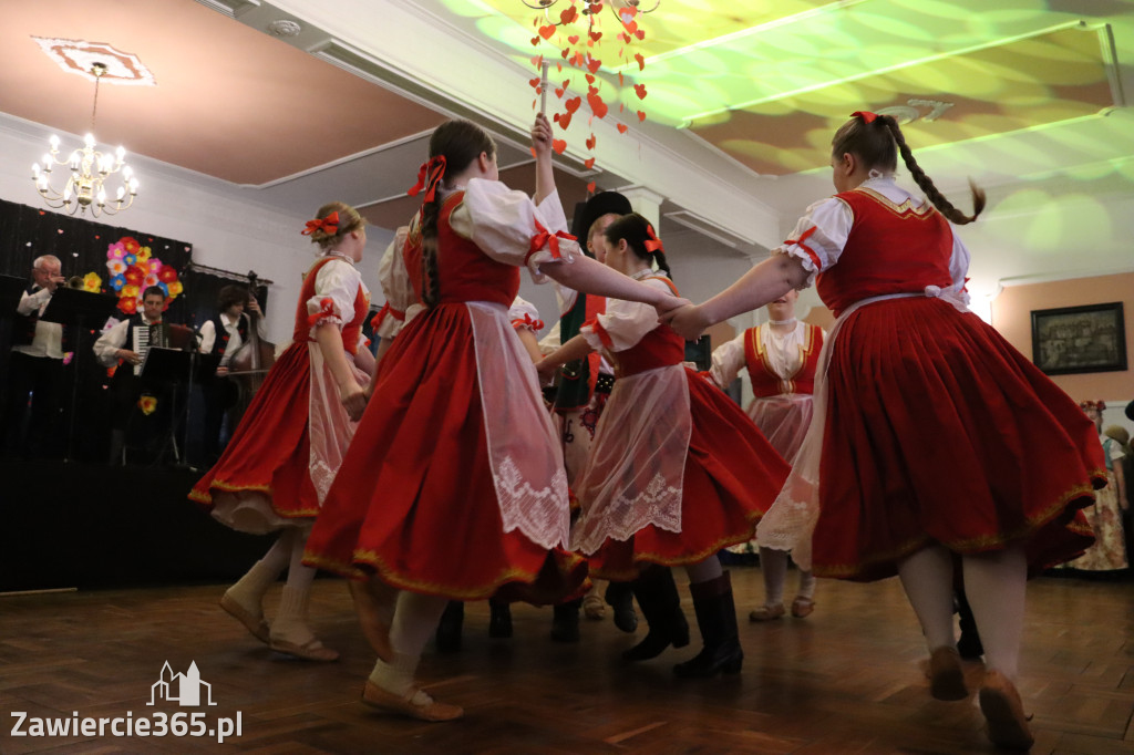Fotorelacja: Kiermasz Wielkanocny w Pałacyku nad Wartą w Zawierciu