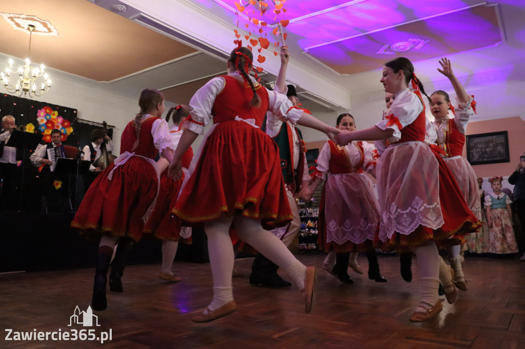 Fotorelacja: Kiermasz Wielkanocny w Pałacyku nad Wartą w Zawierciu