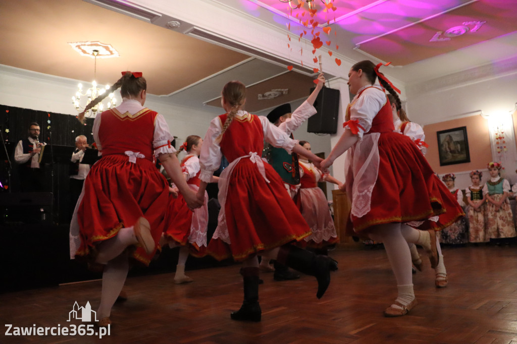 Fotorelacja: Kiermasz Wielkanocny w Pałacyku nad Wartą w Zawierciu