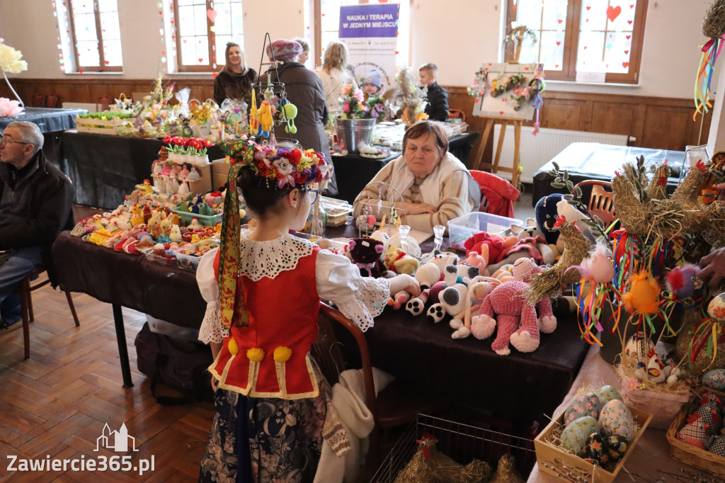 Fotorelacja: Kiermasz Wielkanocny w Pałacyku nad Wartą w Zawierciu