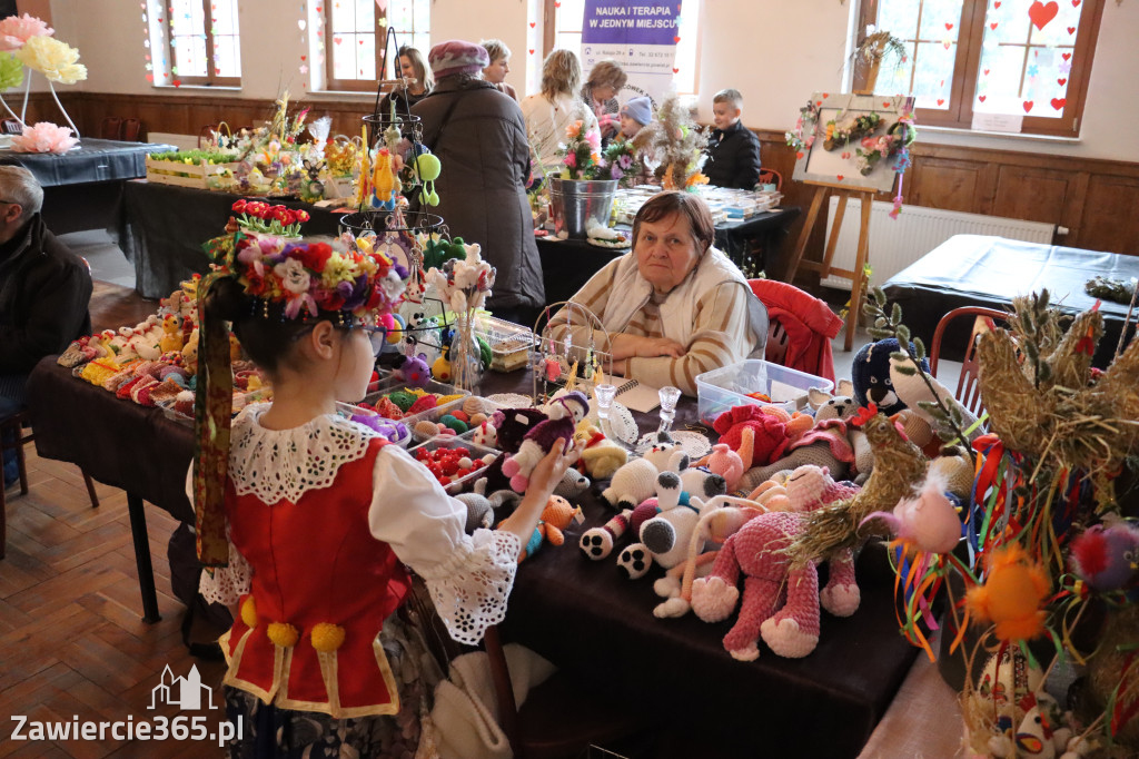 Fotorelacja: Kiermasz Wielkanocny w Pałacyku nad Wartą w Zawierciu