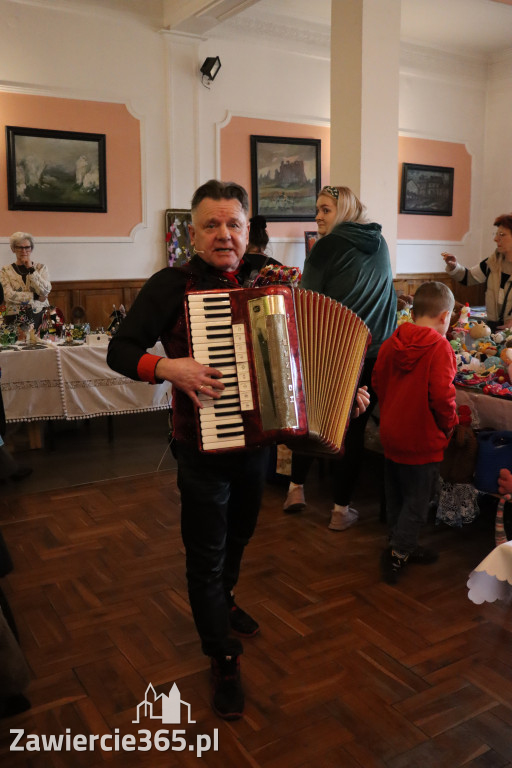 Fotorelacja: Kiermasz Wielkanocny w Pałacyku nad Wartą w Zawierciu