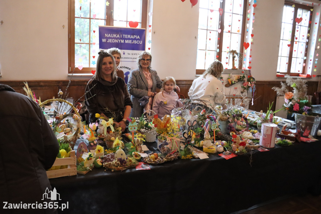 Fotorelacja: Kiermasz Wielkanocny w Pałacyku nad Wartą w Zawierciu