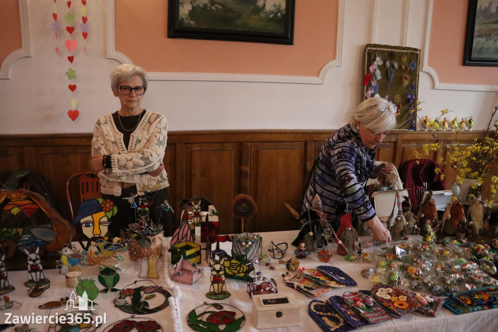 Fotorelacja: Kiermasz Wielkanocny w Pałacyku nad Wartą w Zawierciu