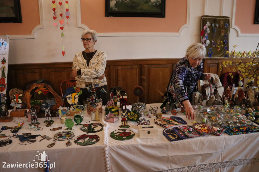 Fotorelacja: Kiermasz Wielkanocny w Pałacyku nad Wartą w Zawierciu